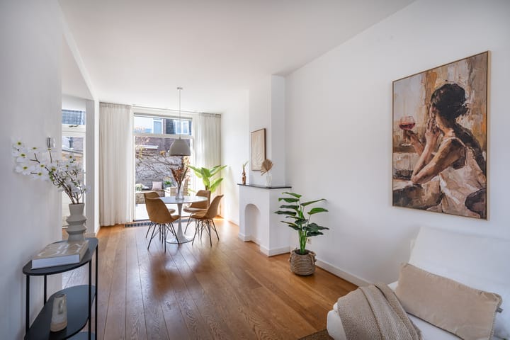 Photo 4 of Van der Helststraat 19