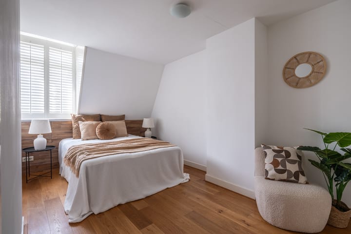 Photo 12 of Van der Helststraat 19