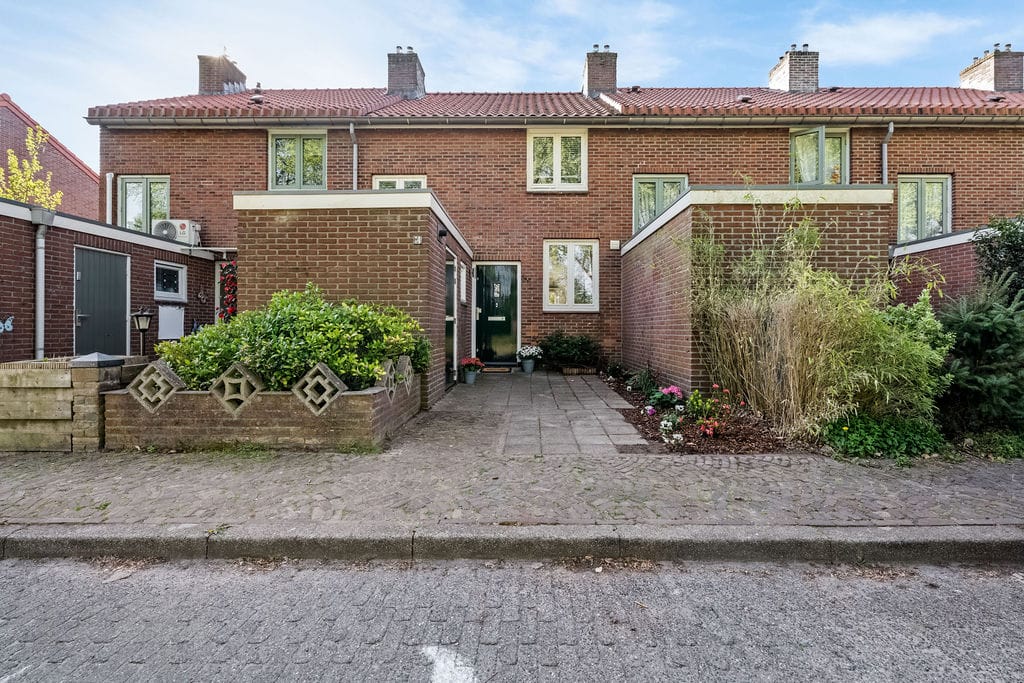 Foto 1 van Larixstraat 14