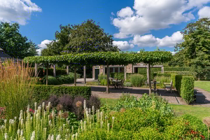 Photo 33 of Behelp 2-A