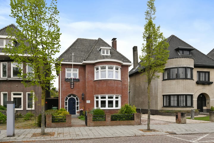 Foto 2 van Biest 17