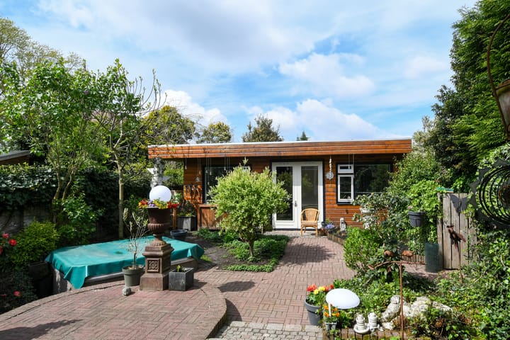 Photo 34 of Biest 17