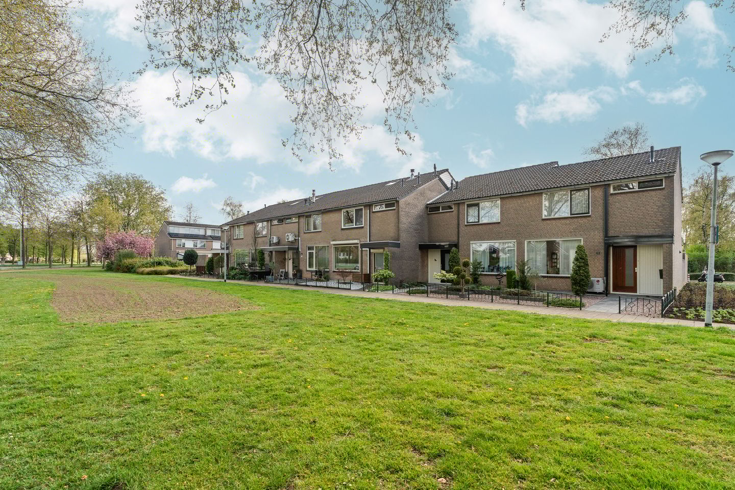 Foto 50 van Zonegge 14 13