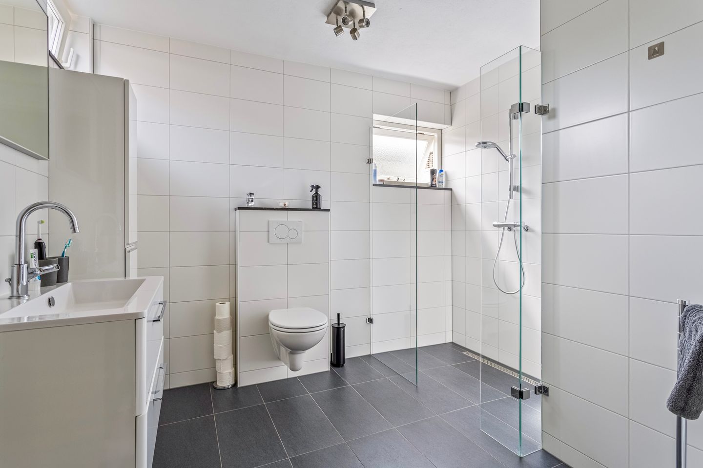 Photo 19 of Korte Molenstraat 8