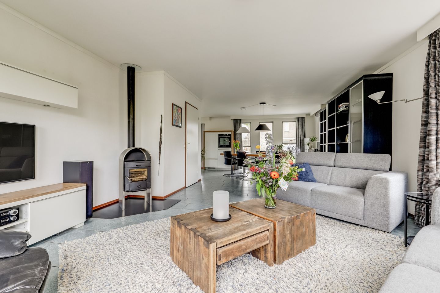 Photo 10 of Romeet 4