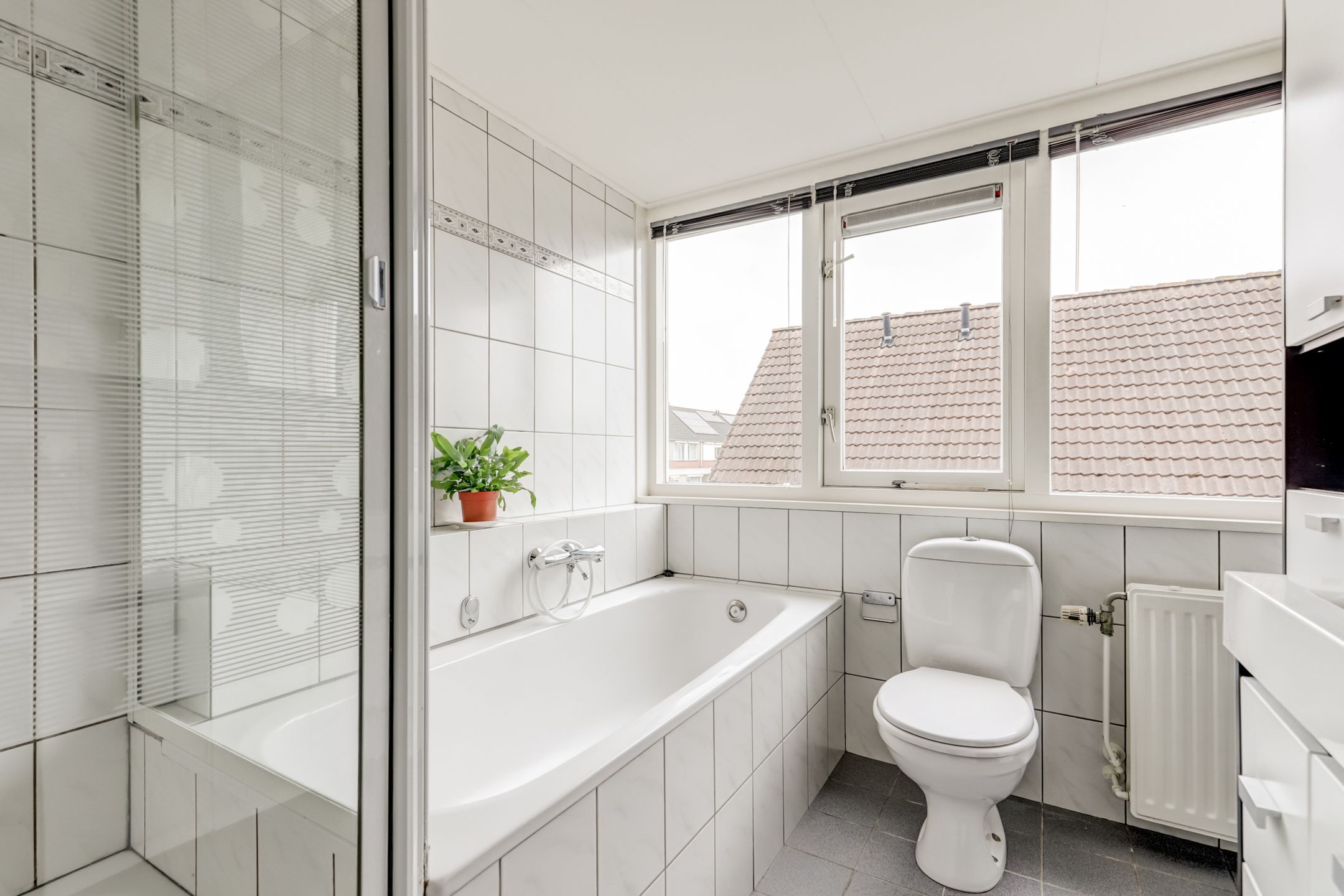 Photo 39 of Romeet 4