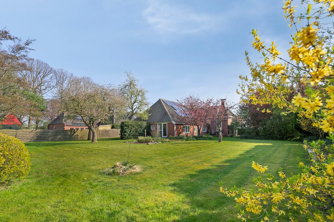 Photo 2 of Hoofdstraat 5