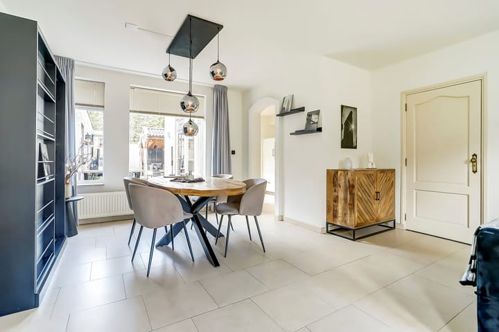 Foto 9 van Steenstraat 114