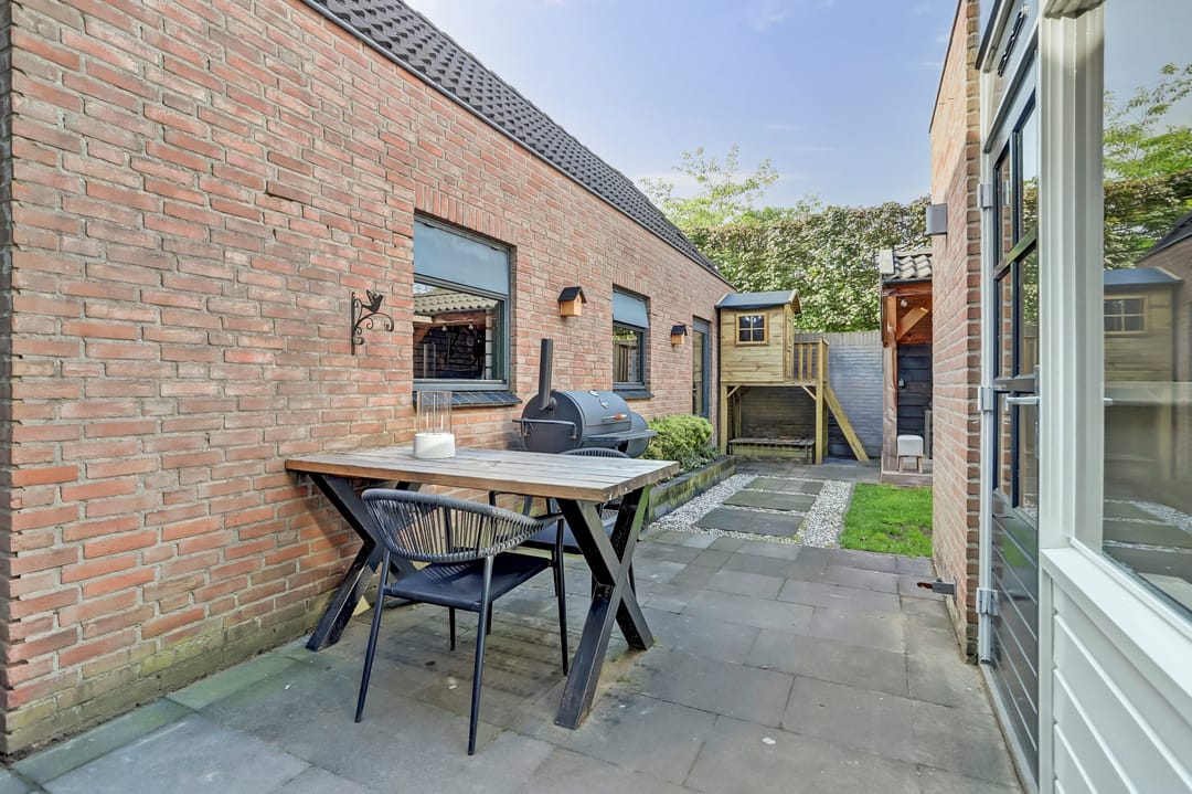 Photo 31 of Steenstraat 114