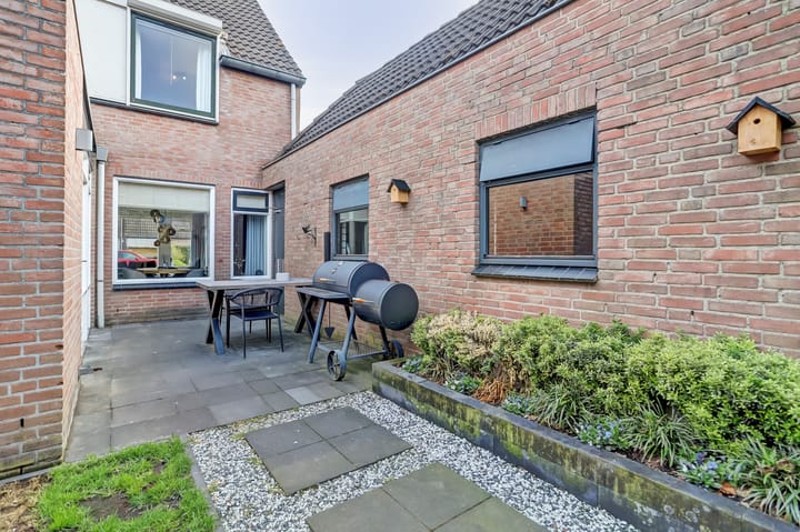 Foto 36 van Steenstraat 114