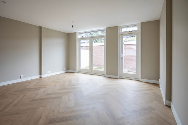 Foto 9 van Marnixstraat 10