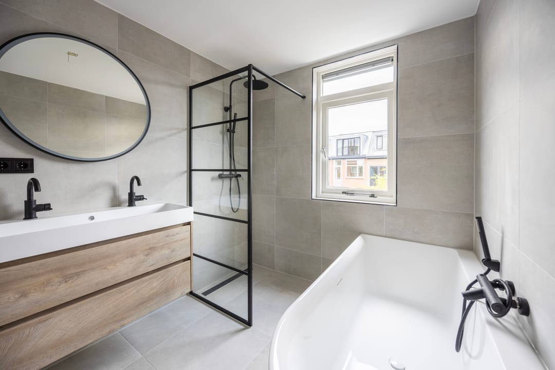 Photo 23 of Marnixstraat 10