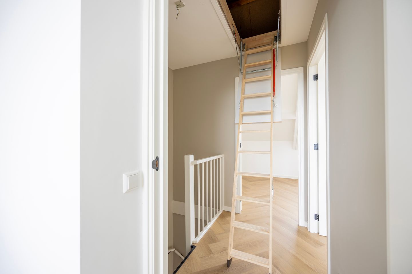 Photo 34 of Marnixstraat 10