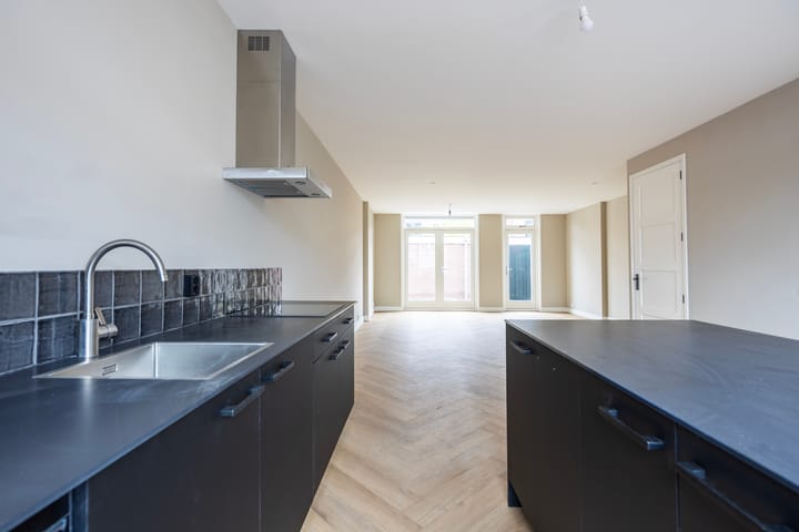 Foto 6 van Marnixstraat 10