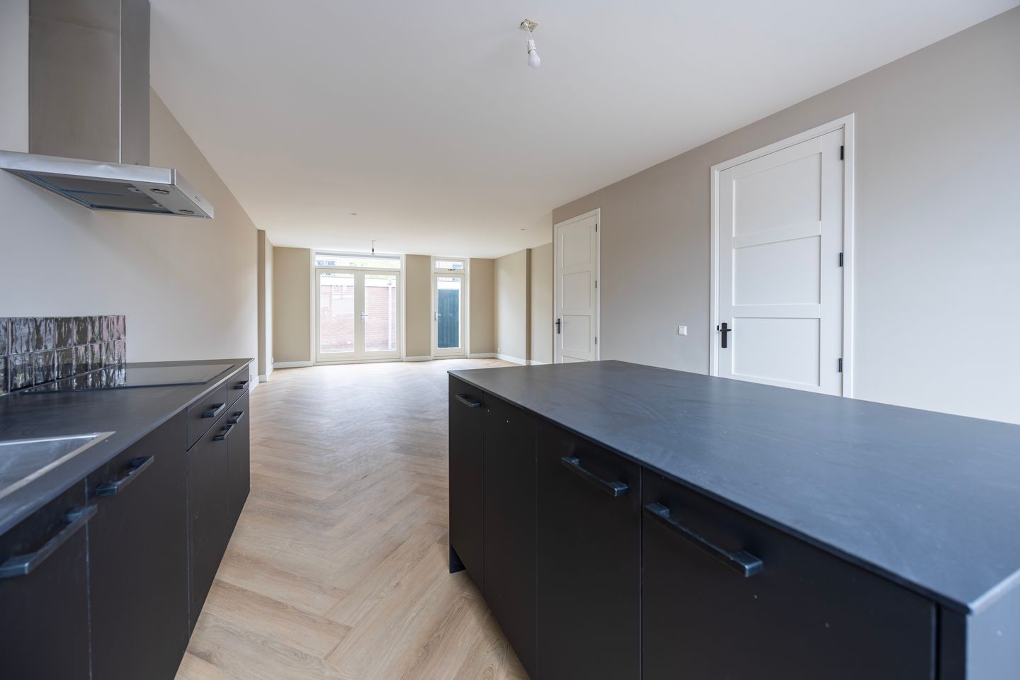 Photo 5 of Marnixstraat 10