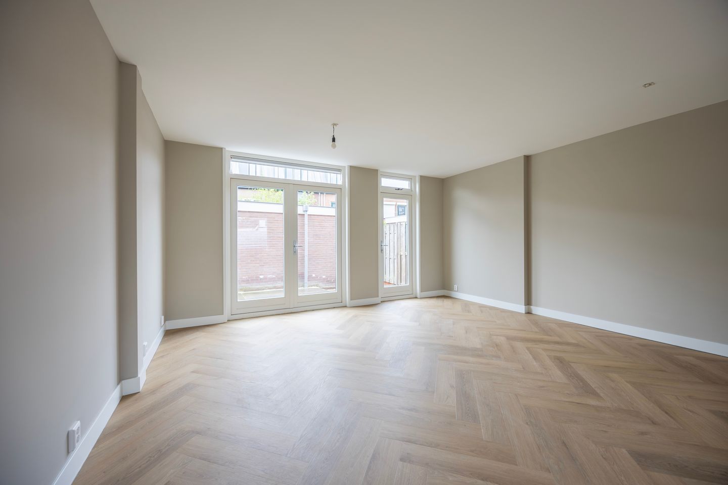 Photo 10 of Marnixstraat 10