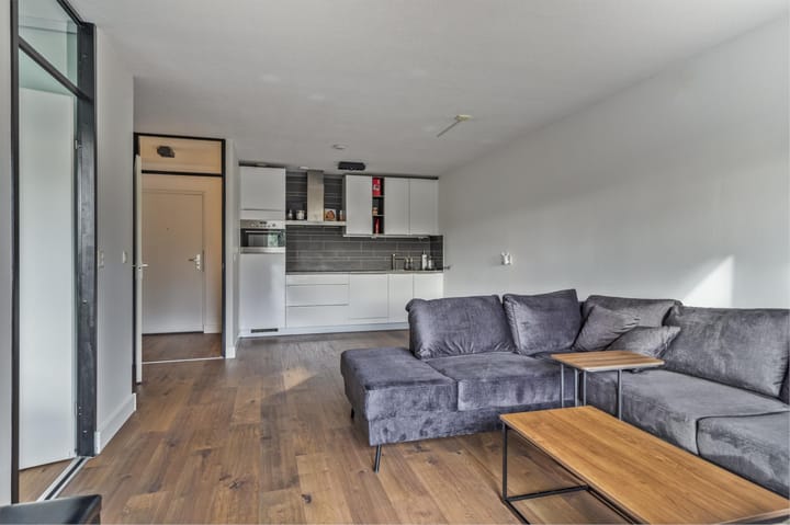 Foto 2 van Tomatenplein 96