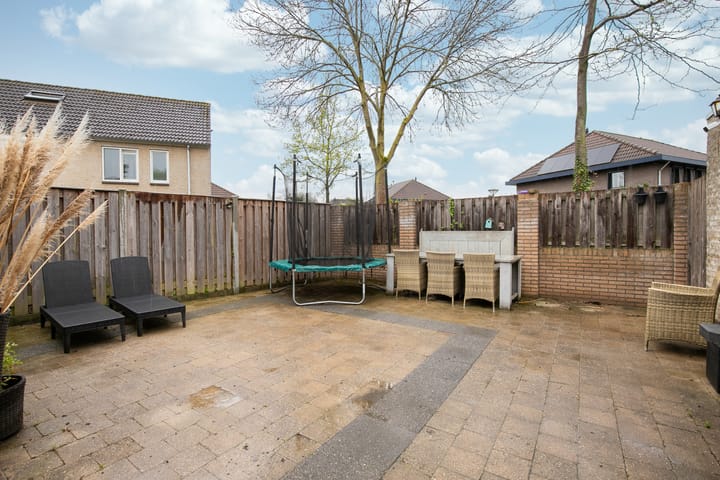 Foto 24 van Ambachtsingel 92