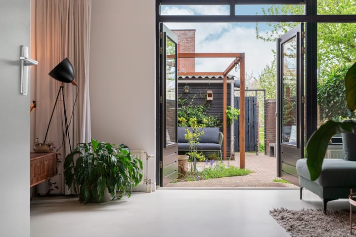 Photo 8 of Panfluitstraat 2