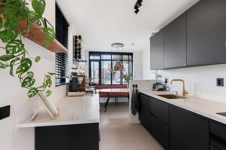 Photo 12 of Panfluitstraat 2