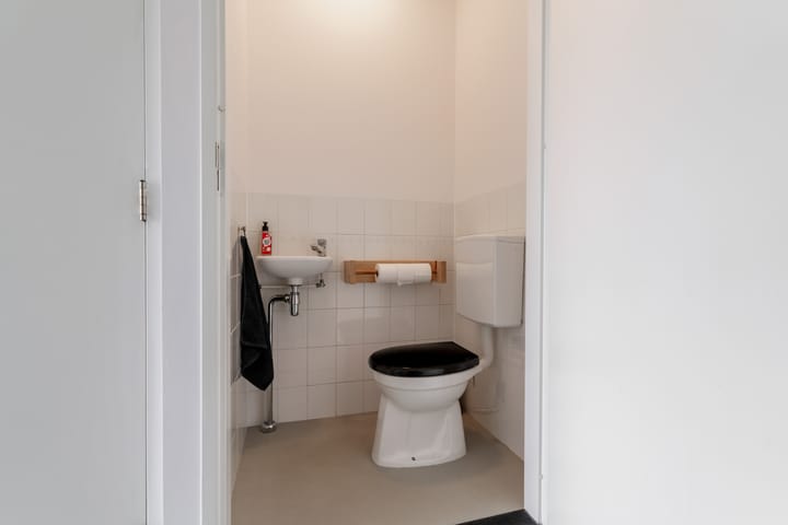 Photo 16 of Panfluitstraat 2