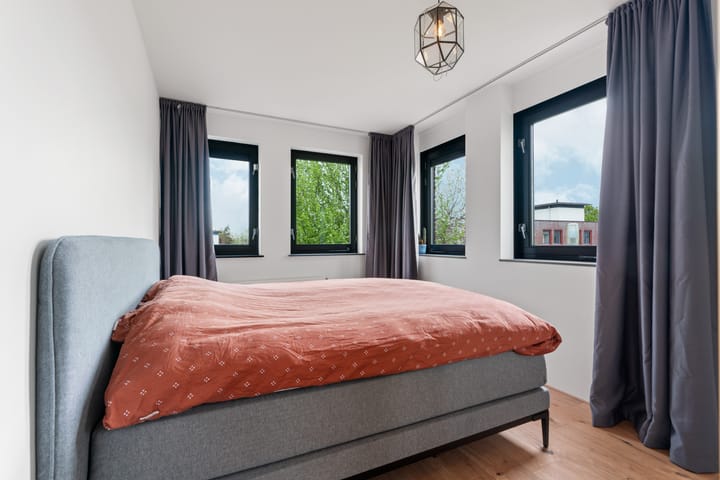 Photo 19 of Panfluitstraat 2