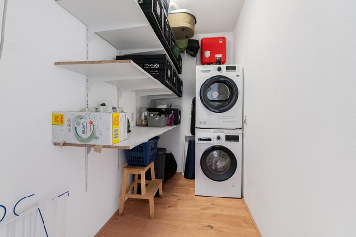 Photo 22 of Panfluitstraat 2