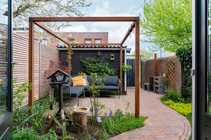 Photo 26 of Panfluitstraat 2