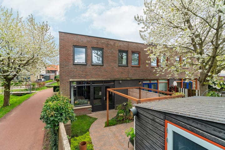 Photo 31 of Panfluitstraat 2