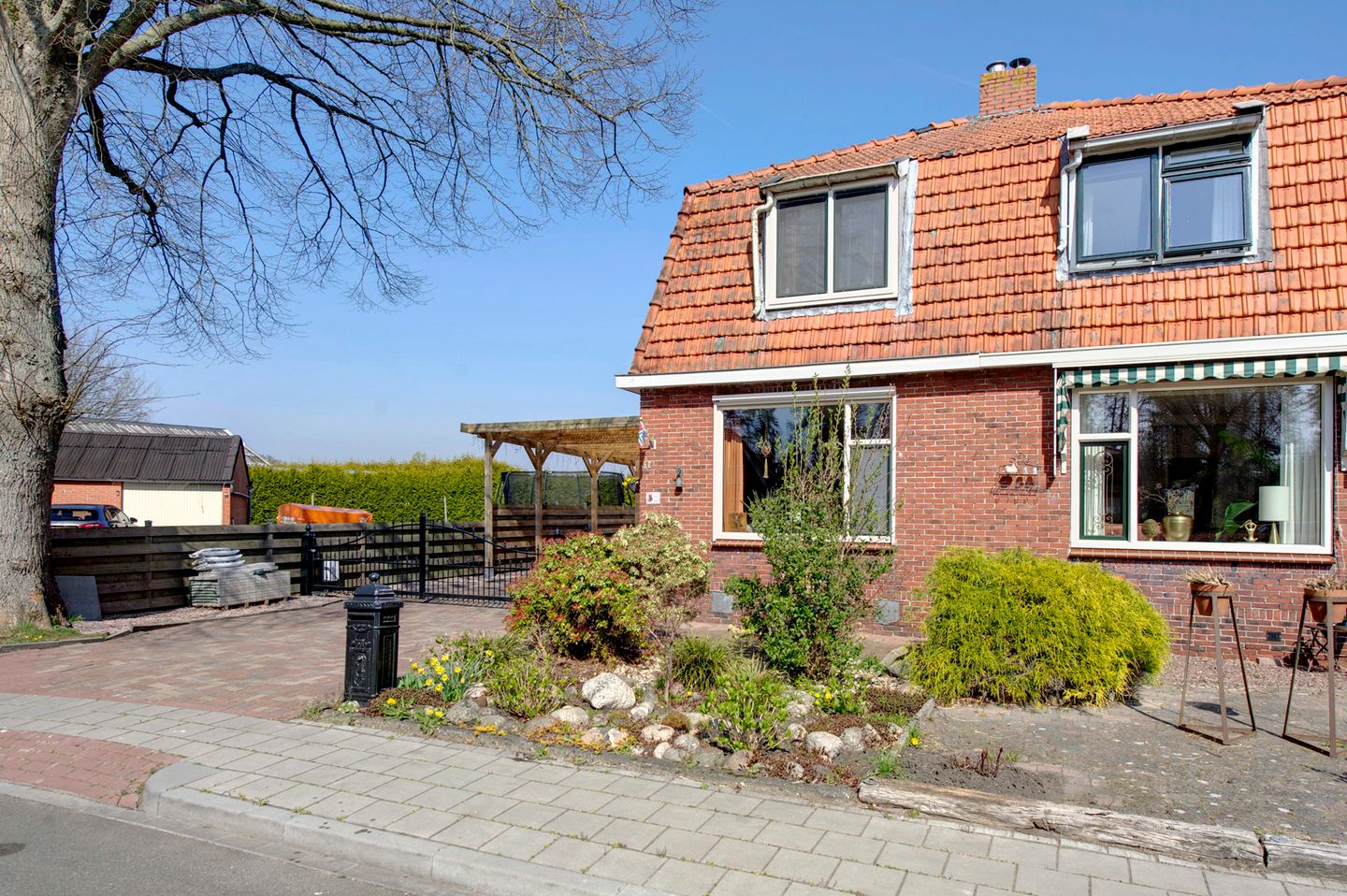 Foto 5 van Burg v Roijenstr West 30