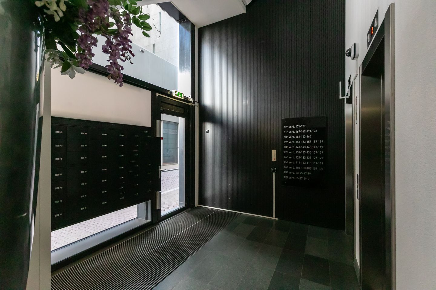 Photo 14 of Willem Frederik Hermansstraat 115