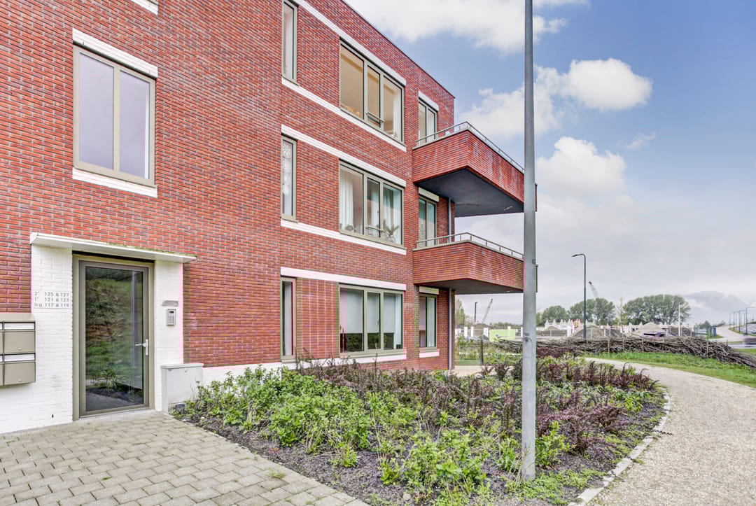 Photo 8 of Koning Willem-Alexanderplein 127