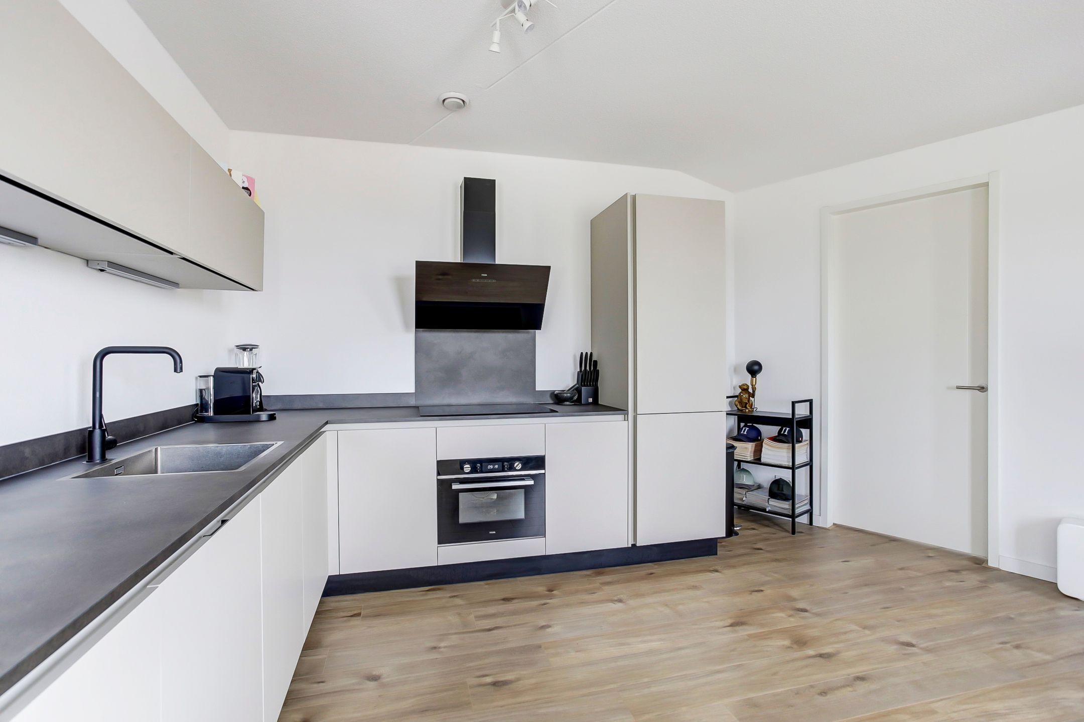 Photo 21 of Koning Willem-Alexanderplein 127