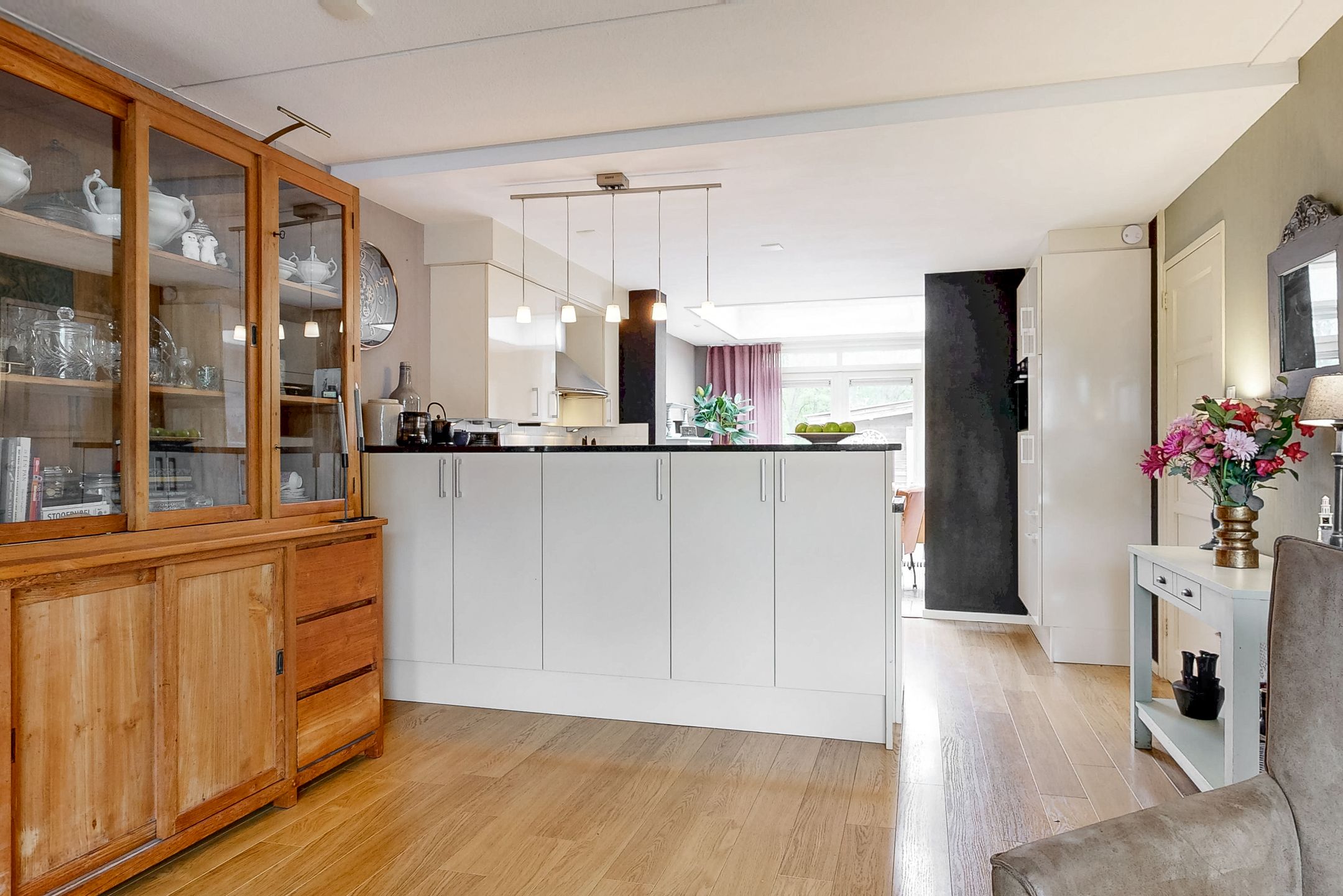 Foto 9 van Weegbree 79