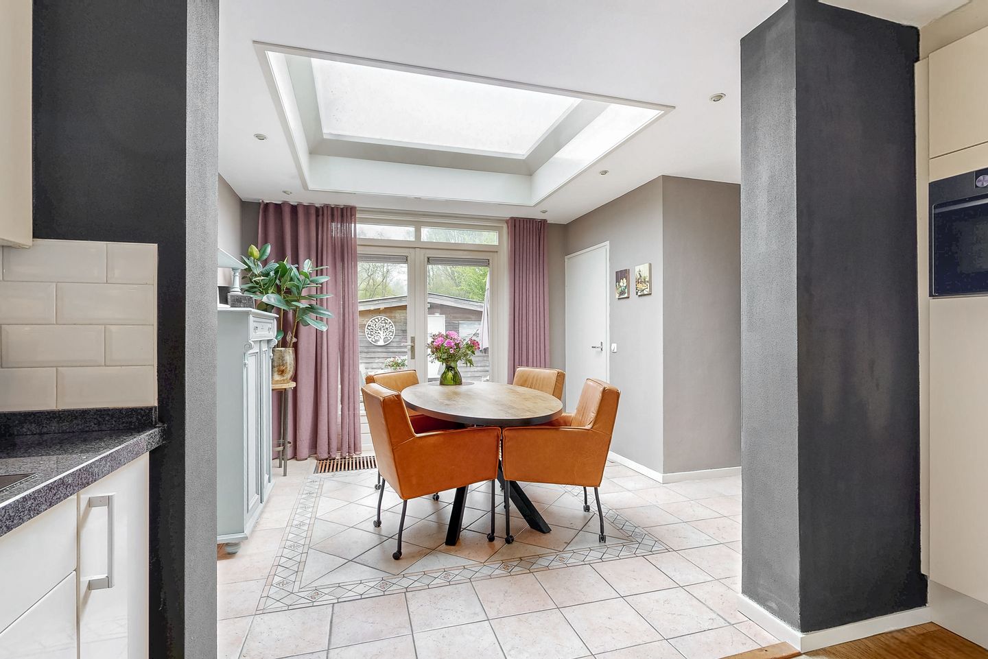 Foto 14 van Weegbree 79