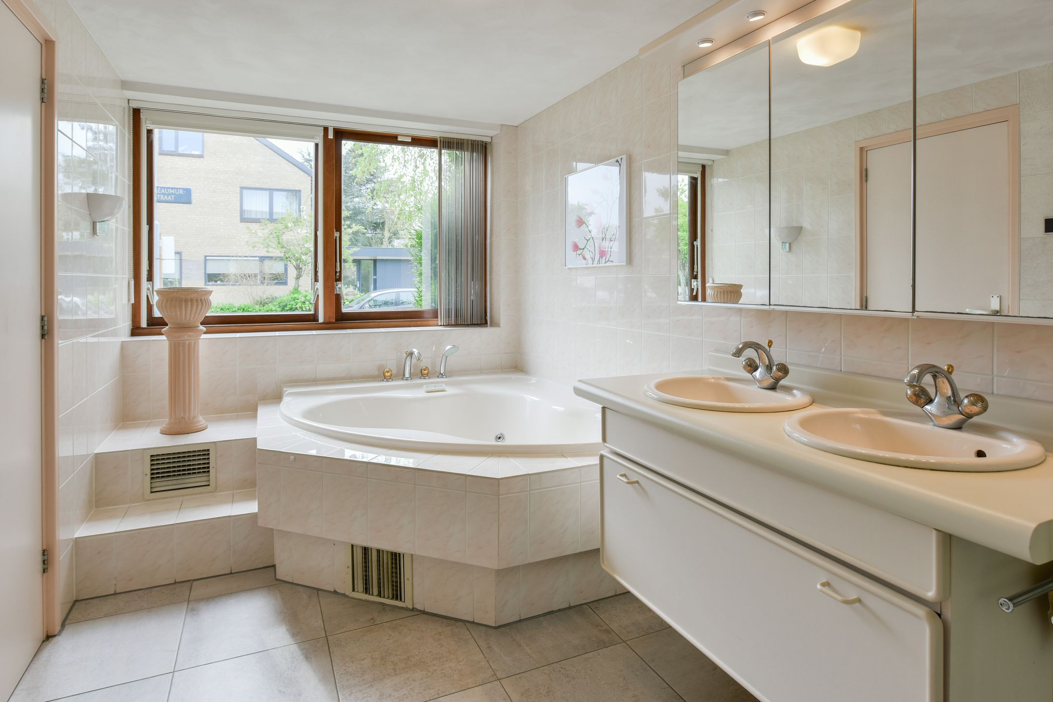 Photo 12 of Réaumurstraat 1