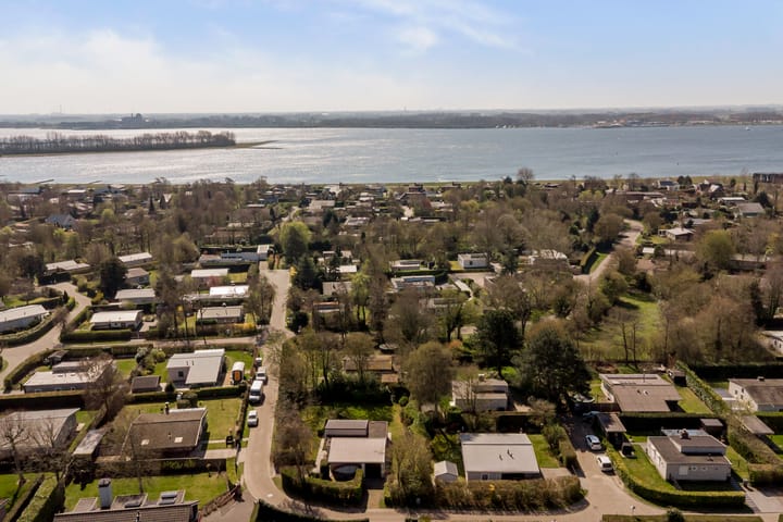 Foto 28 van Eikenlaan 21.