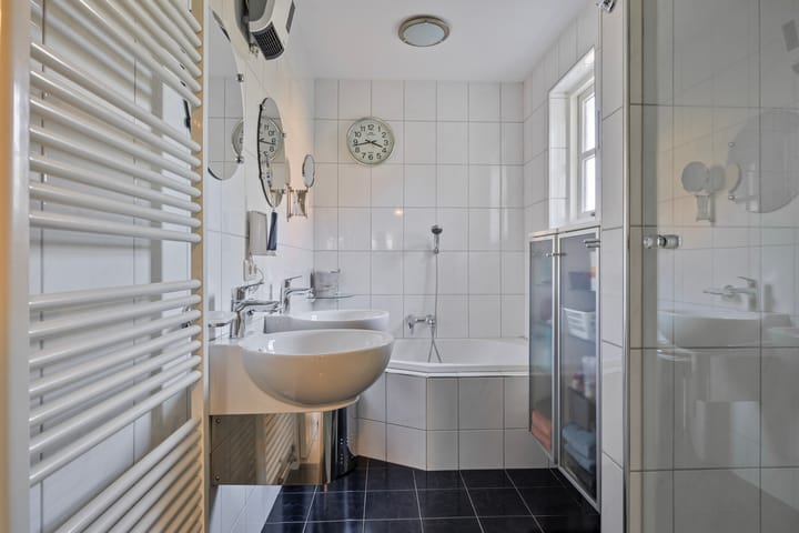 Photo 15 of Hoenderloseweg 43