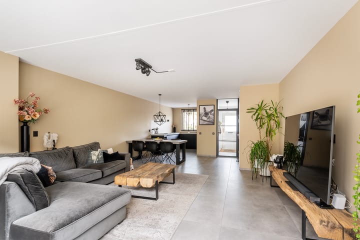 Foto 1 van Bingelkruid 14