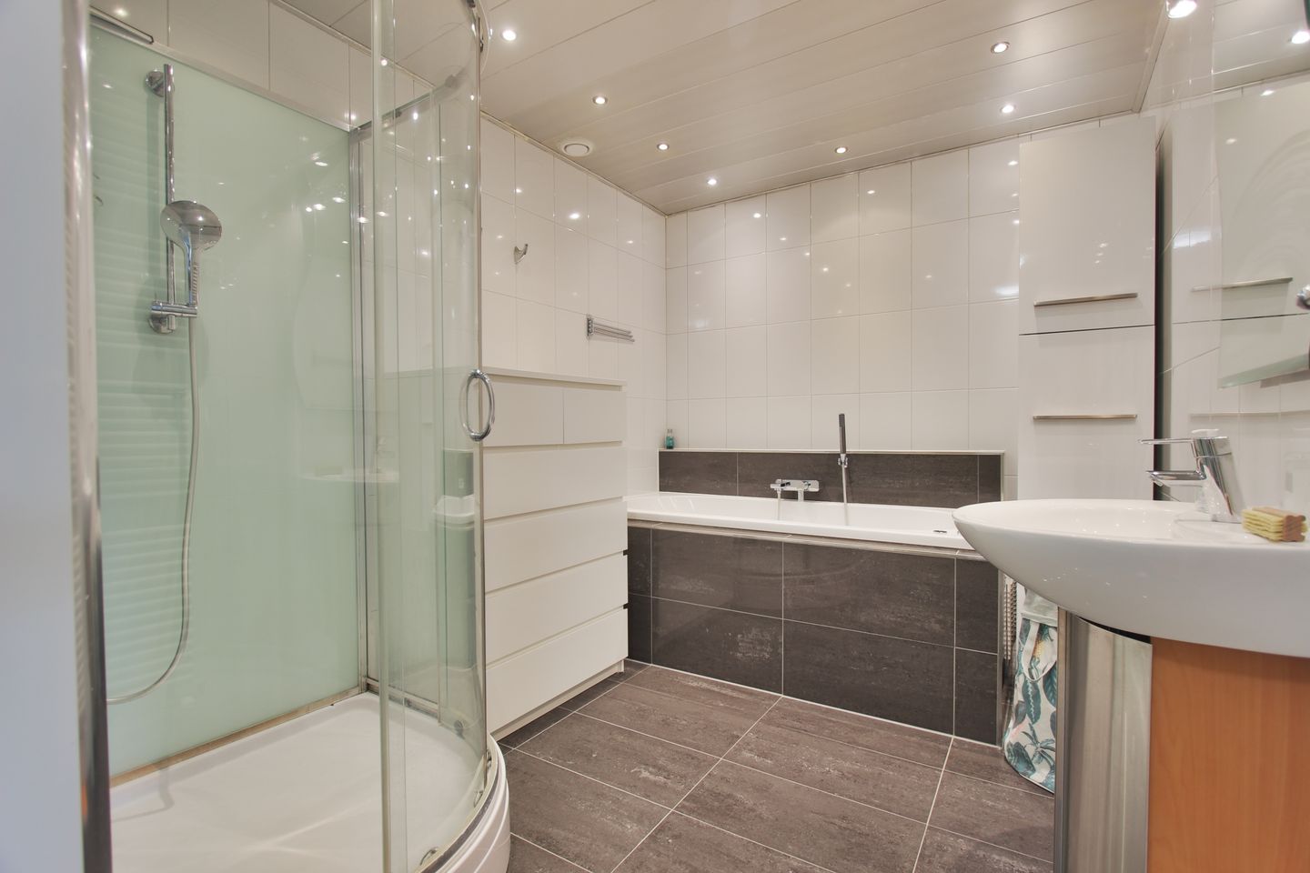 Foto 10 van Johannes Calvijnlaan 77