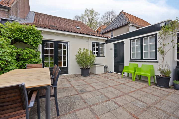 Foto 2 van Dorpsplein 20