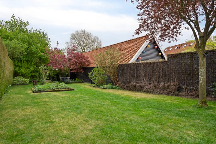 Foto 4 van Dorpsplein 20