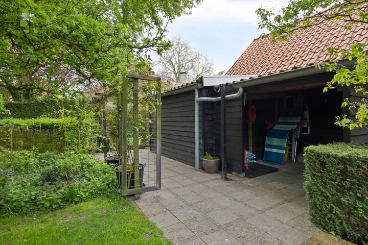 Foto 25 van Dorpsplein 20