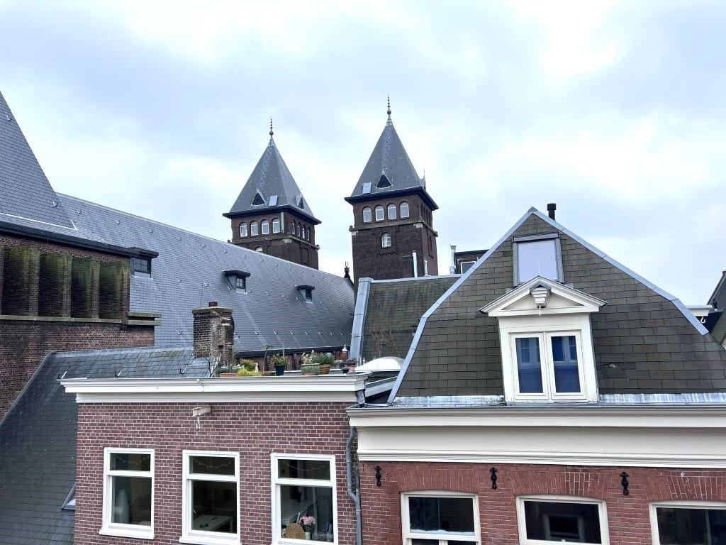 Photo 4 of Bloemstraat 164-E