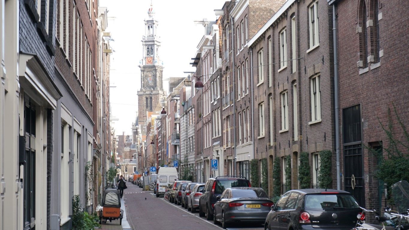 Photo 18 of Bloemstraat 164-E