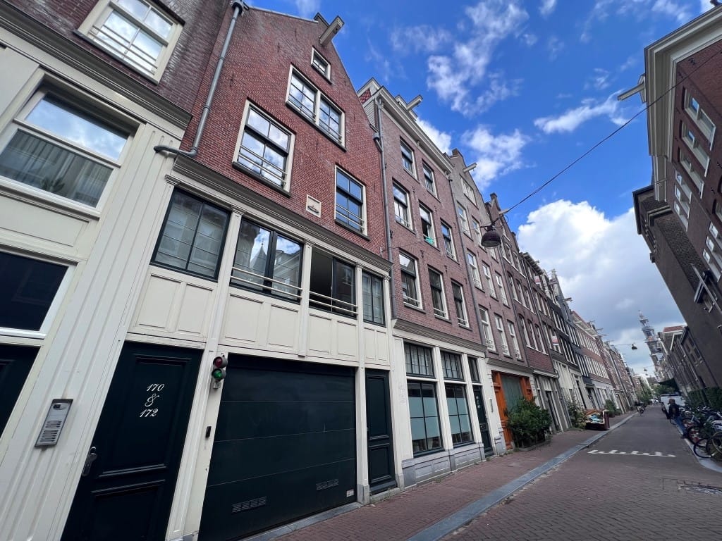Photo 19 of Bloemstraat 164-E