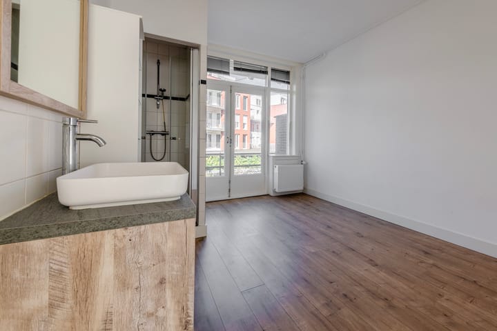 Foto 11 van Van Koetsveldstraat 42