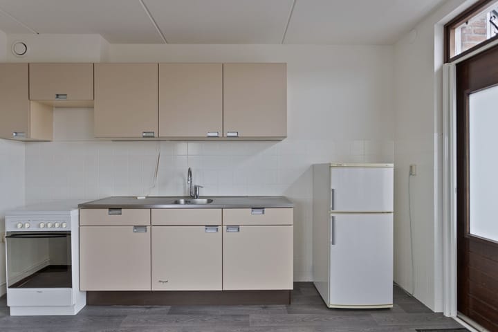 Photo 3 of Pearl Buck-erf 205