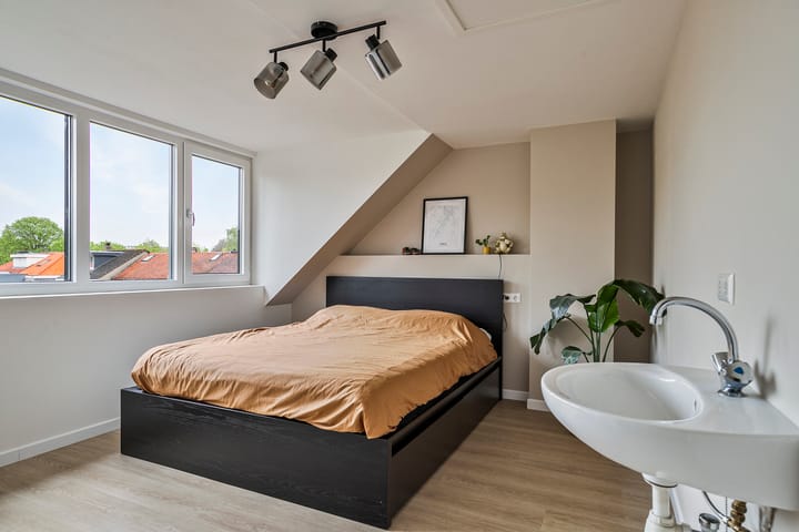 Foto 21 van Karel Doormanlaan 9