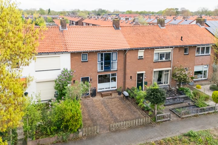 Foto 1 van van Limburg Stirumlaan 73